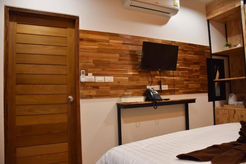 Momento Bangtao Beach Bang Tao Beach  Exterior photo